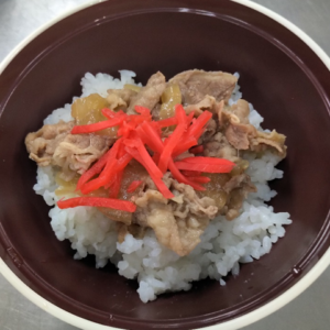 牛丼始めました！